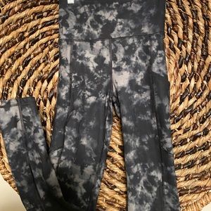 American eagle leggings with pockets